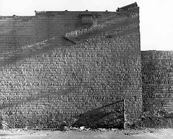 Brick wall   -   Oak Park, IL, early 1980s   -   Kodak Tri-X black & white 35mm film